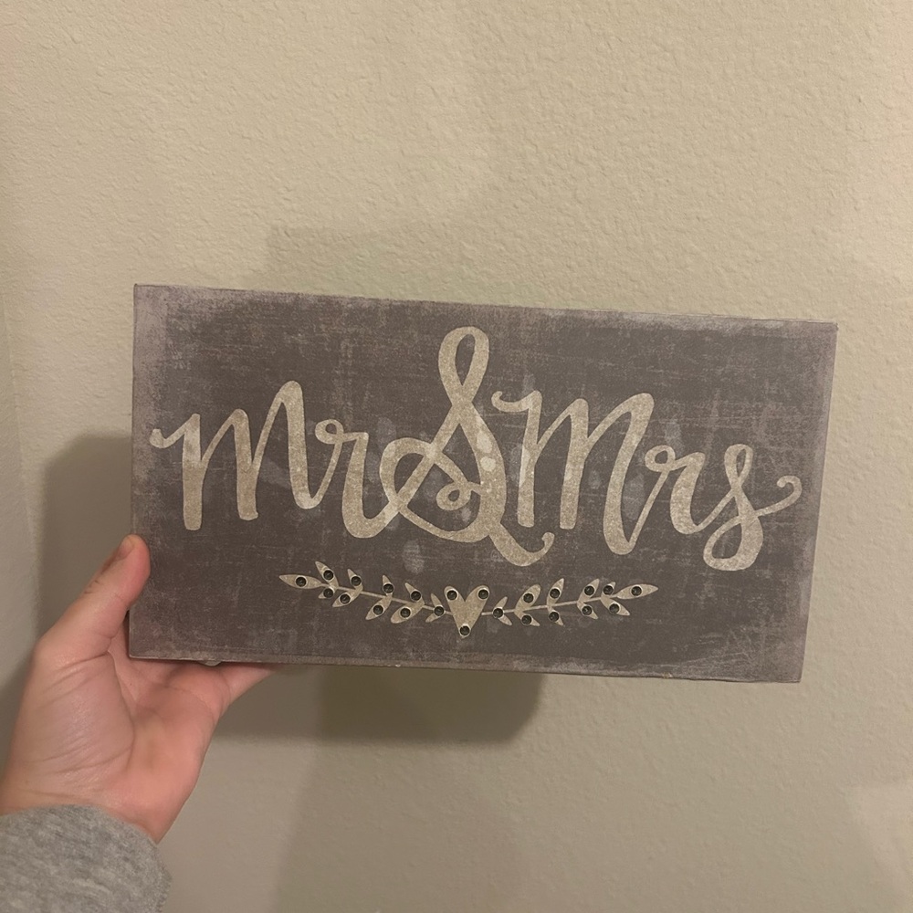 Light up Mr. & Mrs. sign